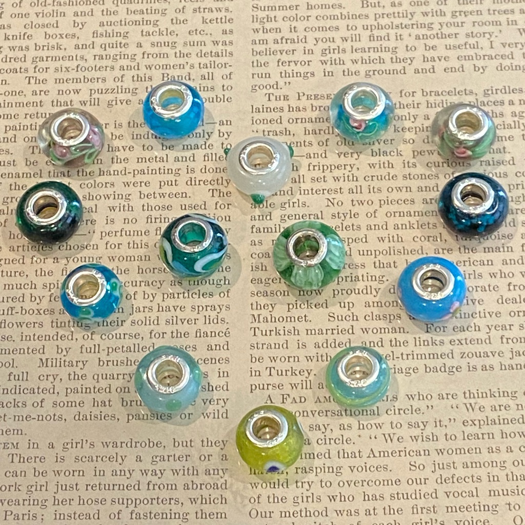 14 - Beautiful Lot Of Greens Blues Glass 925 Silver Beads